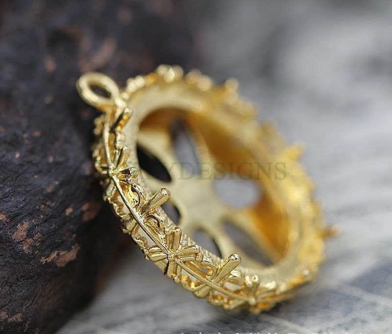 Round Crown Bezel Cup