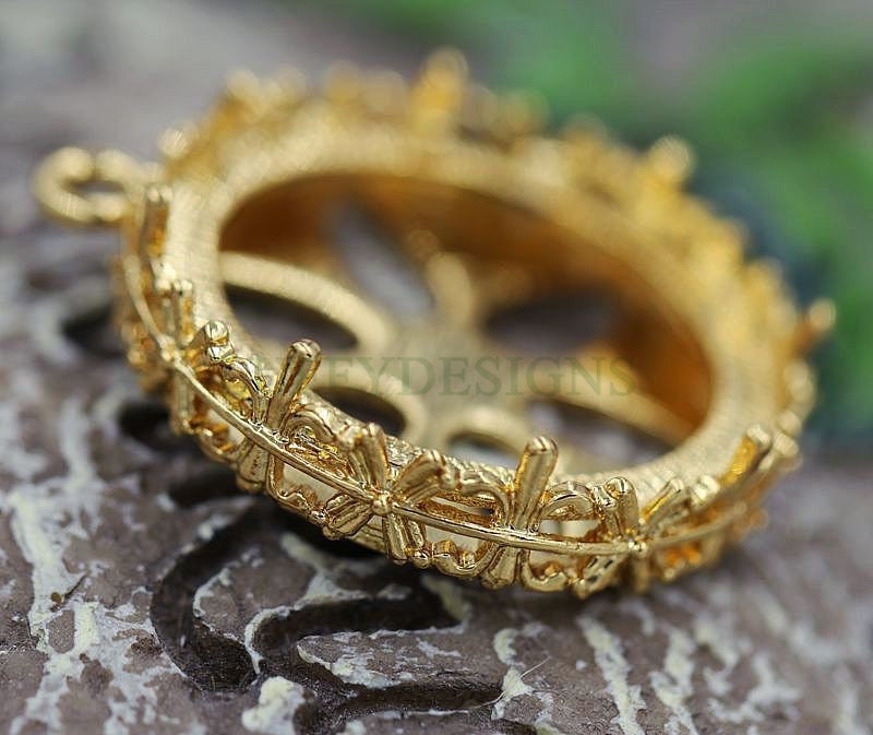 Round Crown Bezel Cup