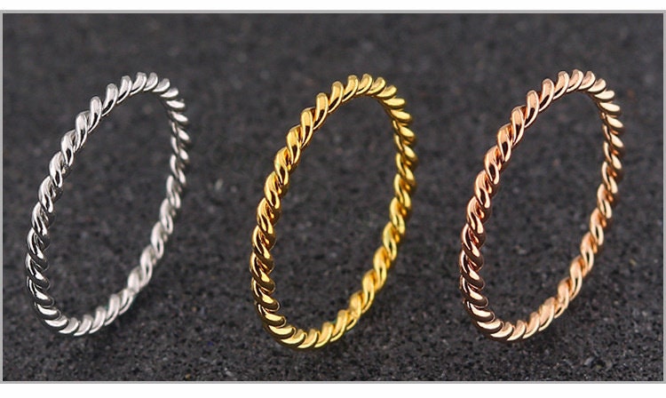 Twist Ring