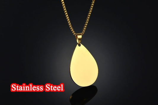 Personalized teardrop necklace