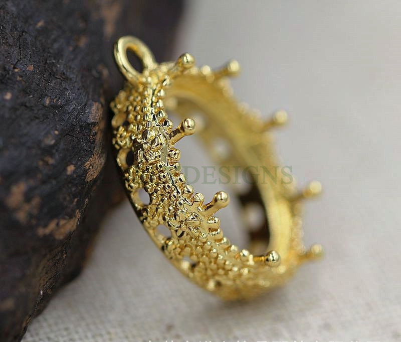 Crown Bezel Cup