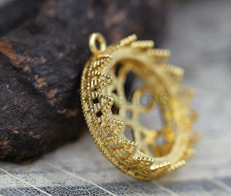 Round Crown Bezel Cup