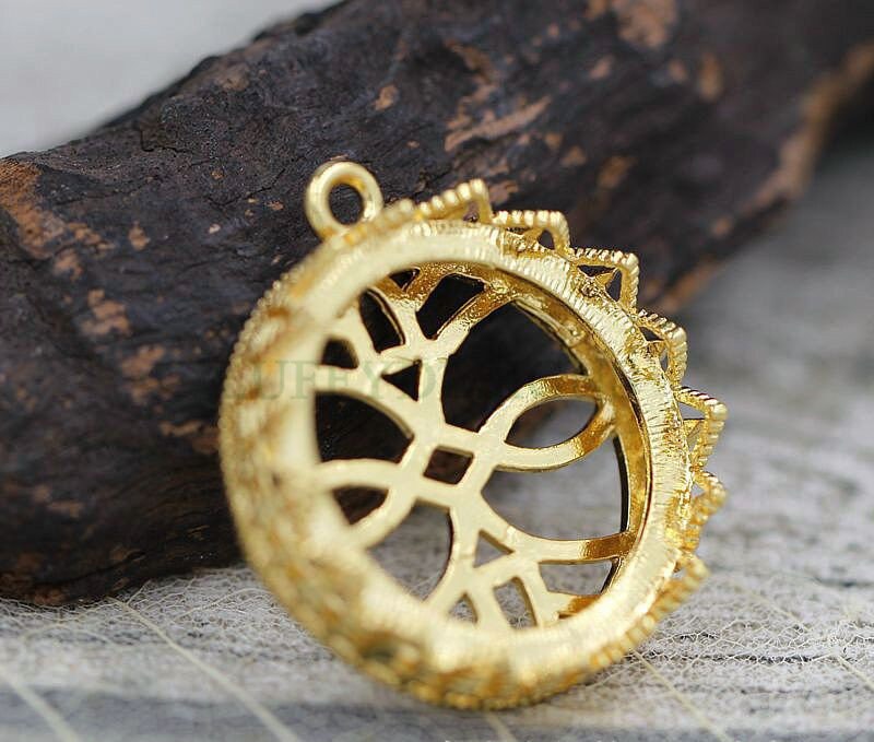 Round Crown Bezel Cup