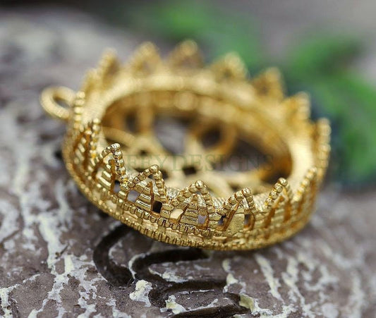 Round Crown Bezel Cup