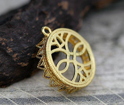 Round Crown Bezel Cup