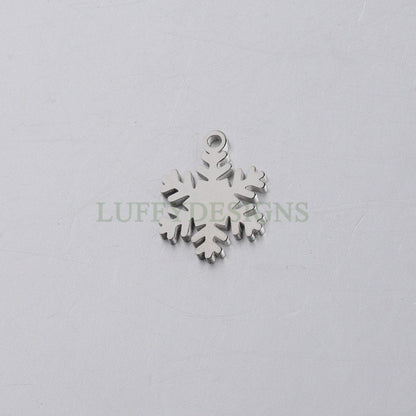 10pcs Snowflake Charms, Gold Snowflake Pendant, Snow Charm, Winter Charm, Holiday Charm, Christmas Charm, Winter Wonderland Charm