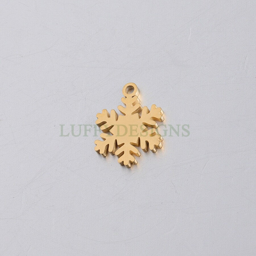 10pcs Snowflake Charms, Gold Snowflake Pendant, Snow Charm, Winter Charm, Holiday Charm, Christmas Charm, Winter Wonderland Charm