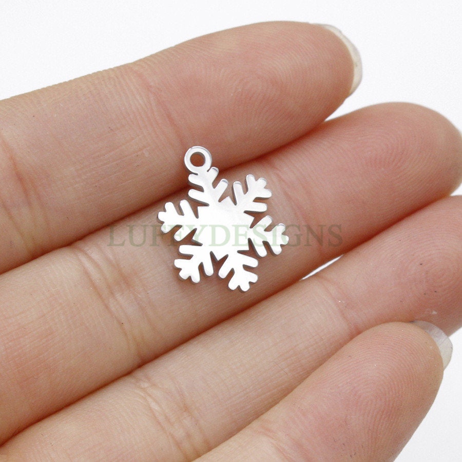 10pcs Snowflake Charms, Gold Snowflake Pendant, Snow Charm, Winter Charm, Holiday Charm, Christmas Charm, Winter Wonderland Charm