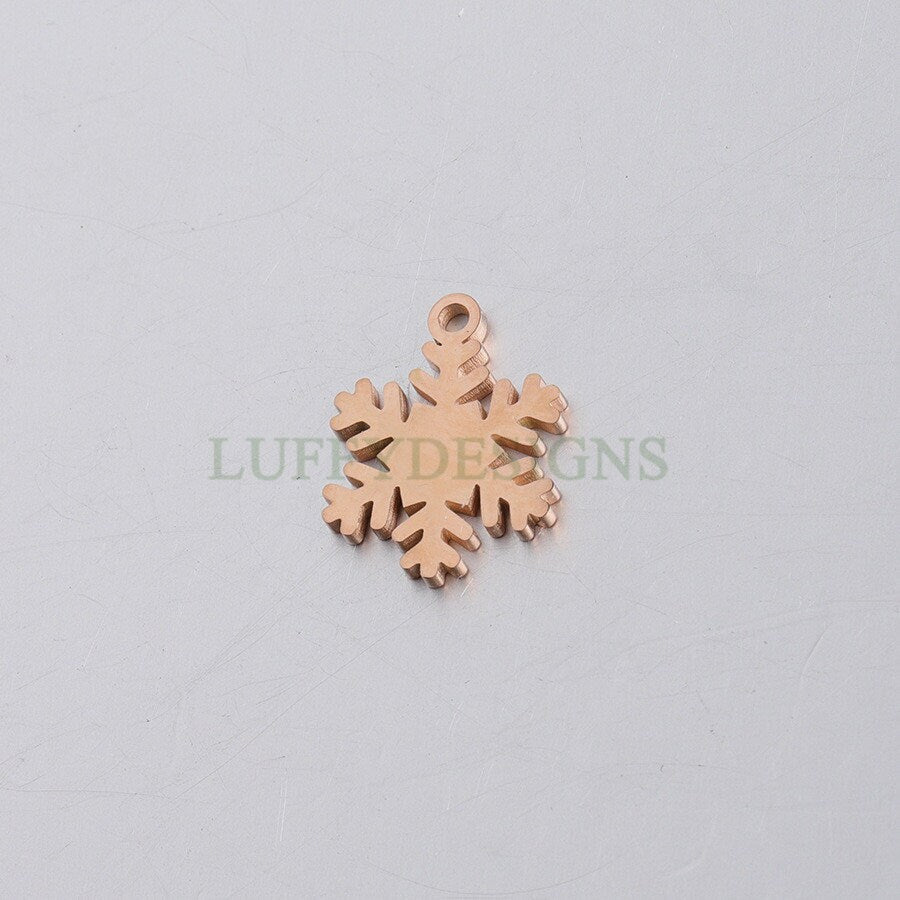 10pcs Snowflake Charms, Gold Snowflake Pendant, Snow Charm, Winter Charm, Holiday Charm, Christmas Charm, Winter Wonderland Charm