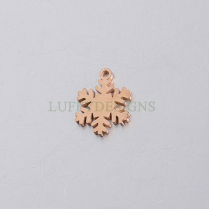 10pcs Snowflake Charms, Gold Snowflake Pendant, Snow Charm, Winter Charm, Holiday Charm, Christmas Charm, Winter Wonderland Charm