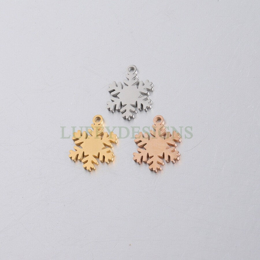 10pcs Snowflake Charms, Gold Snowflake Pendant, Snow Charm, Winter Charm, Holiday Charm, Christmas Charm, Winter Wonderland Charm